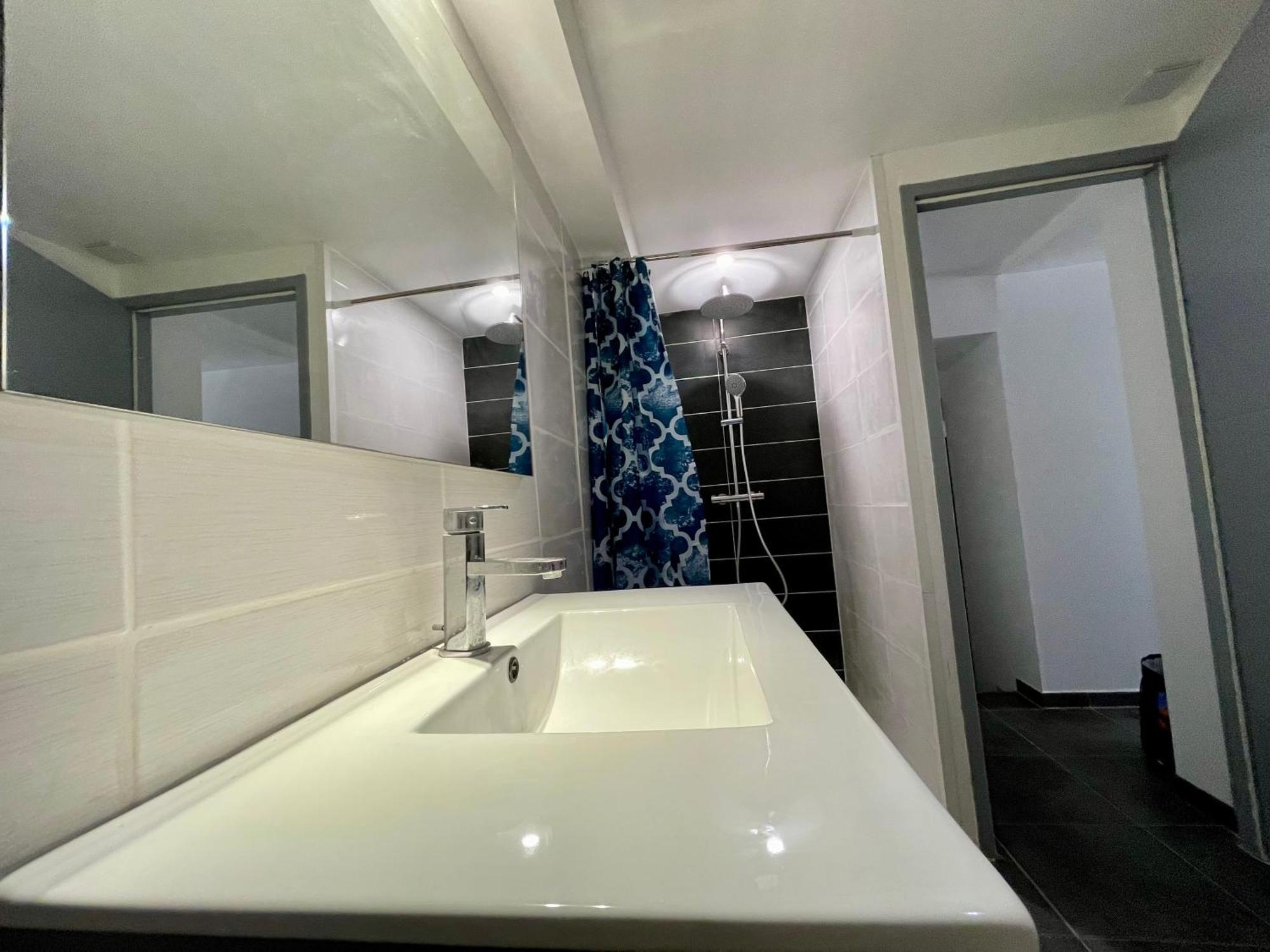 Duplex De Bezons - Parking - Entre Centre-Ville Et Cite Medievale قرقشونه المظهر الخارجي الصورة